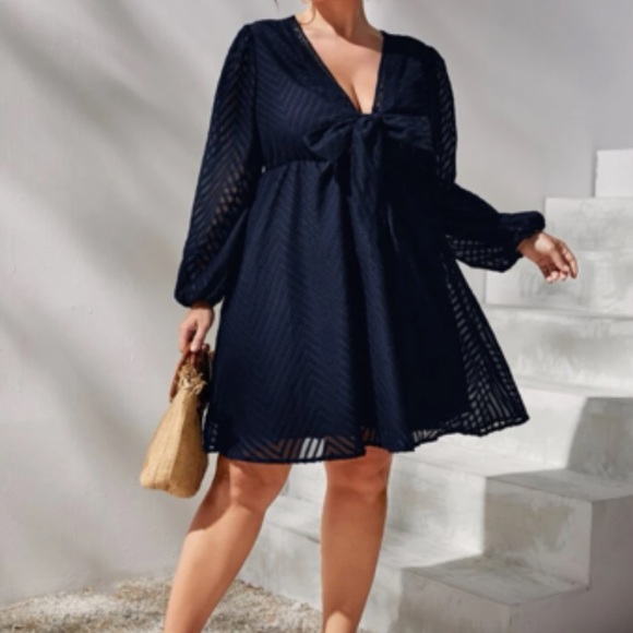 Plus size luxe lace trim knot front lantern sleeve dress - Picture 16 of 16